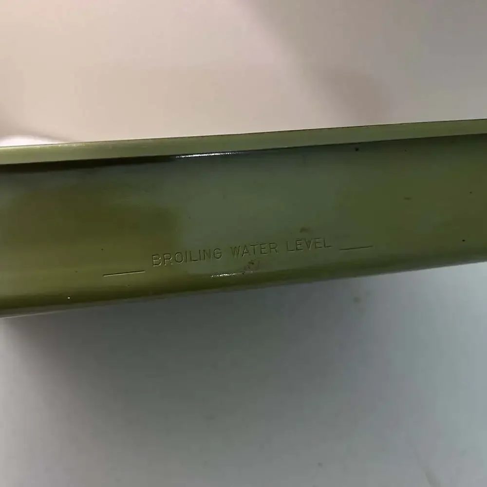 Vintage West Bend 9x13 Cake Baking Pan Aluminum USA Avocado Green RARE